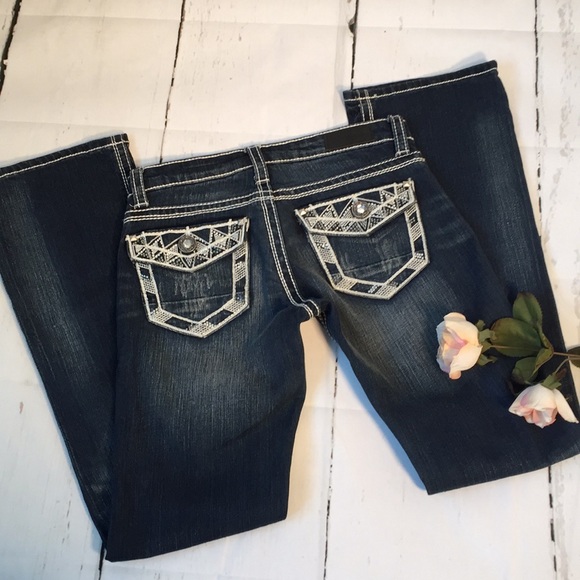 Buckle Denim - Buckle Daytrip Jeans!  Size 25
